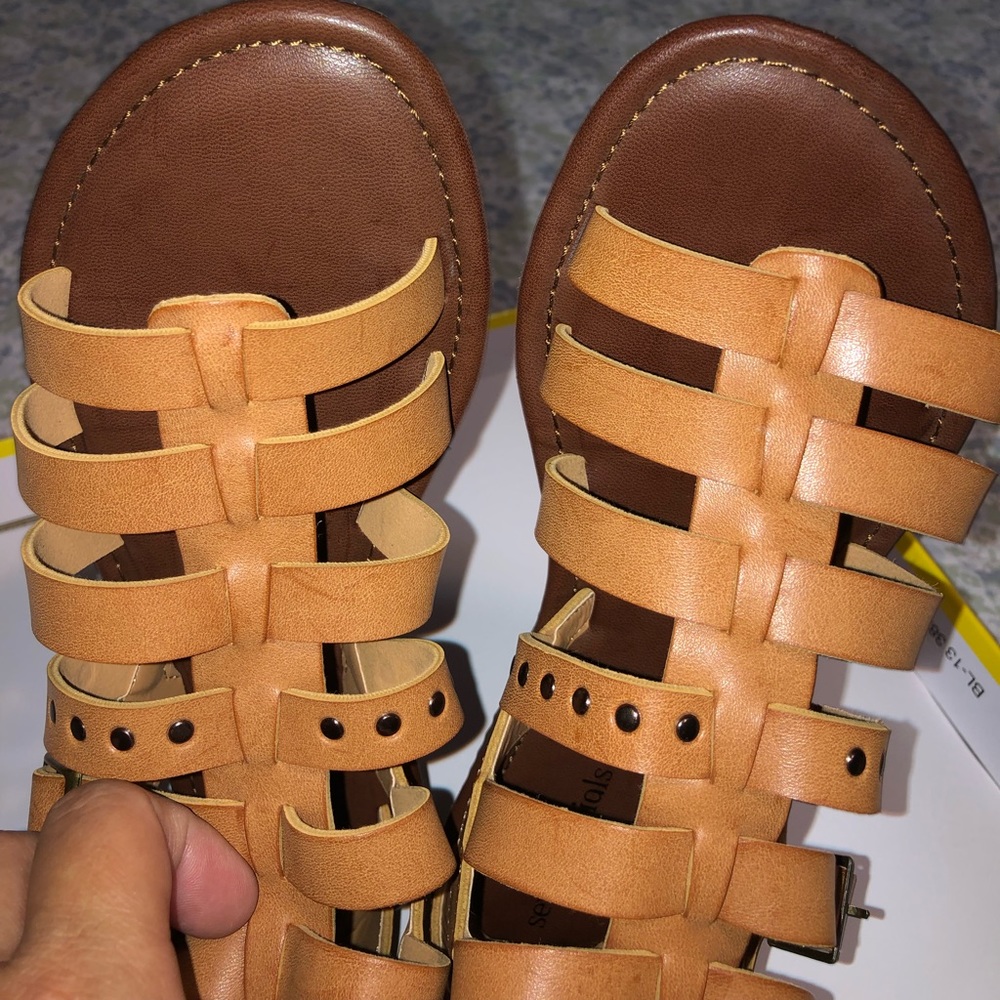 Seven Dials Sarita gladiator sandal.Size 6.5.New.